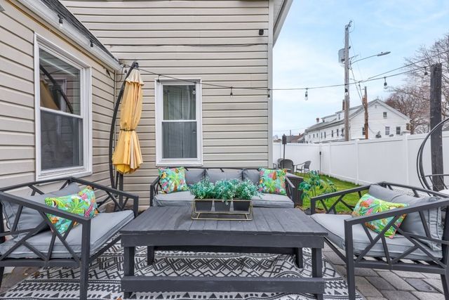 9 Granite St, Milford, MA 01757