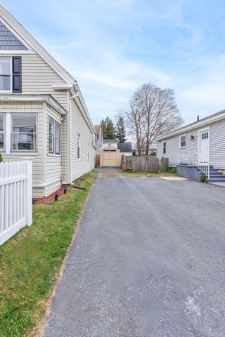 9 Granite St, Milford, MA 01757