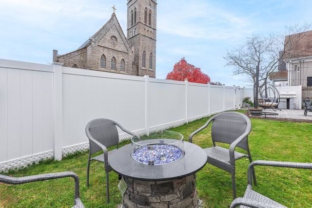 9 Granite St, Milford, MA 01757