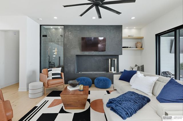 20973 Polk Street, Omaha, NE 68022