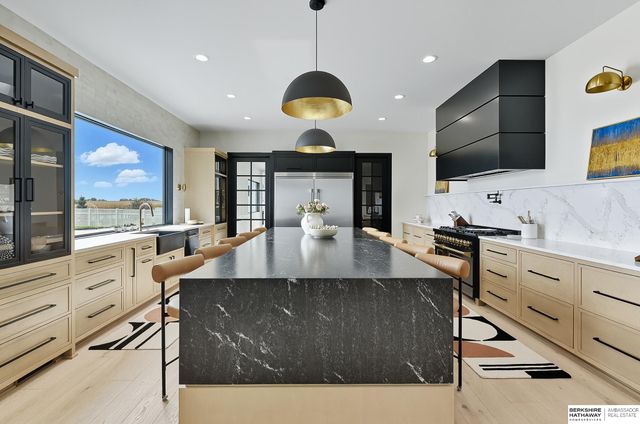 20973 Polk Street, Omaha, NE 68022