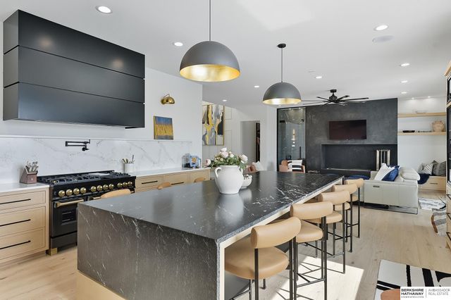 20973 Polk Street, Omaha, NE 68022