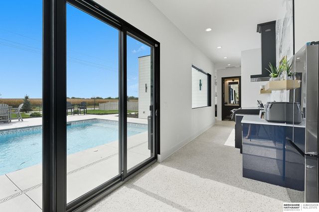 20973 Polk Street, Omaha, NE 68022