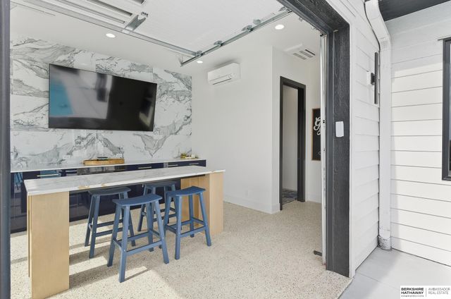 20973 Polk Street, Omaha, NE 68022