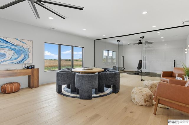 20973 Polk Street, Omaha, NE 68022