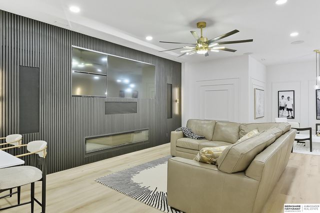 20973 Polk Street, Omaha, NE 68022