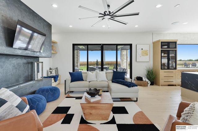 20973 Polk Street, Omaha, NE 68022