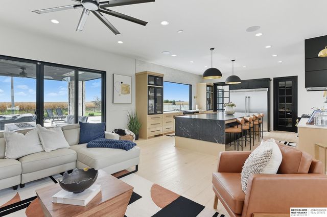 20973 Polk Street, Omaha, NE 68022