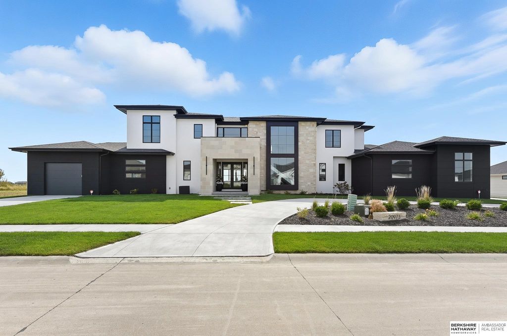 20973 Polk Street, Omaha, NE 68022