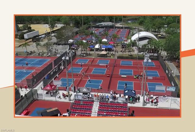 3732 Grove CIR, Naples, FL 34112