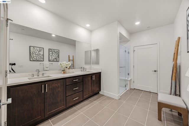 5810 Midnight Pl D, Dublin, CA 94568