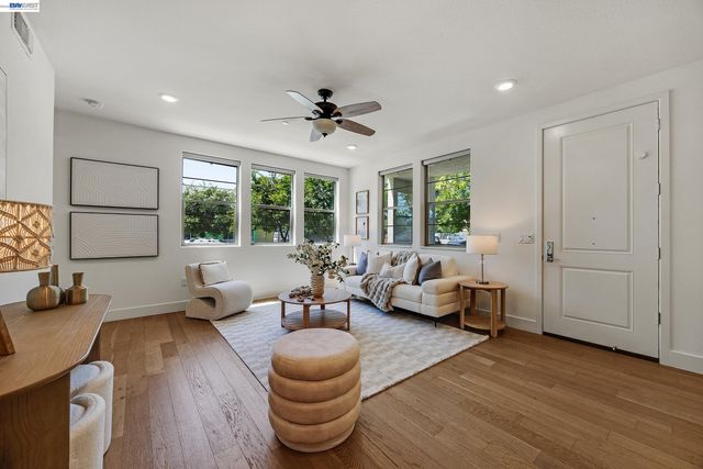 5810 Midnight Pl D, Dublin, CA 94568