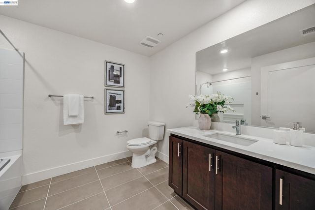 5810 Midnight Pl D, Dublin, CA 94568