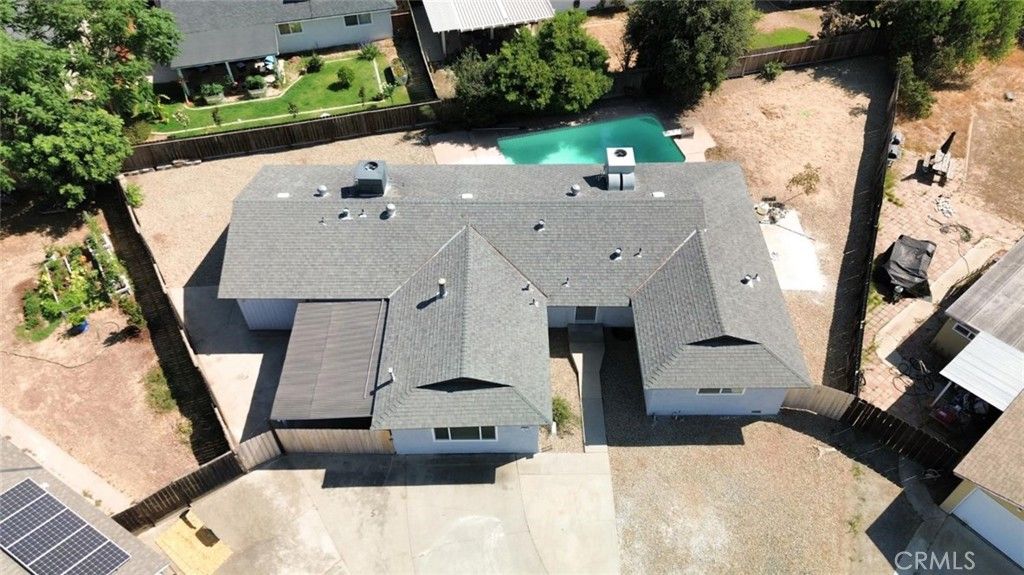 Image 5 of property listing at 1657 E Paul, Fresno, CA 93710