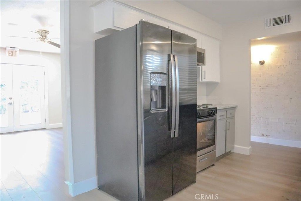 Image 9 of property listing at 1657 E Paul, Fresno, CA 93710
