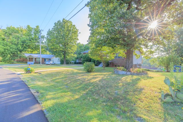 30 Dee Vue Lane, Rossville, GA 30741