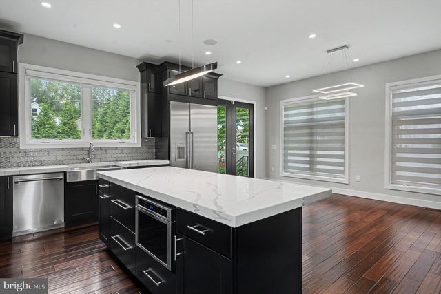 480 EVERGREEN AVE, Philadelphia, PA 19128