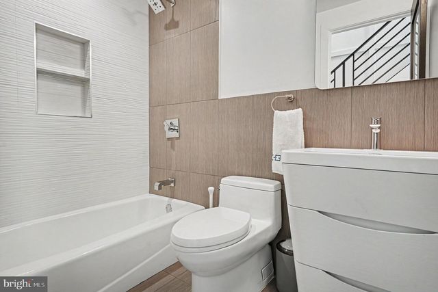 480 EVERGREEN AVE, Philadelphia, PA 19128