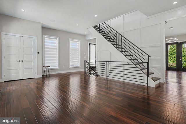 480 EVERGREEN AVE, Philadelphia, PA 19128