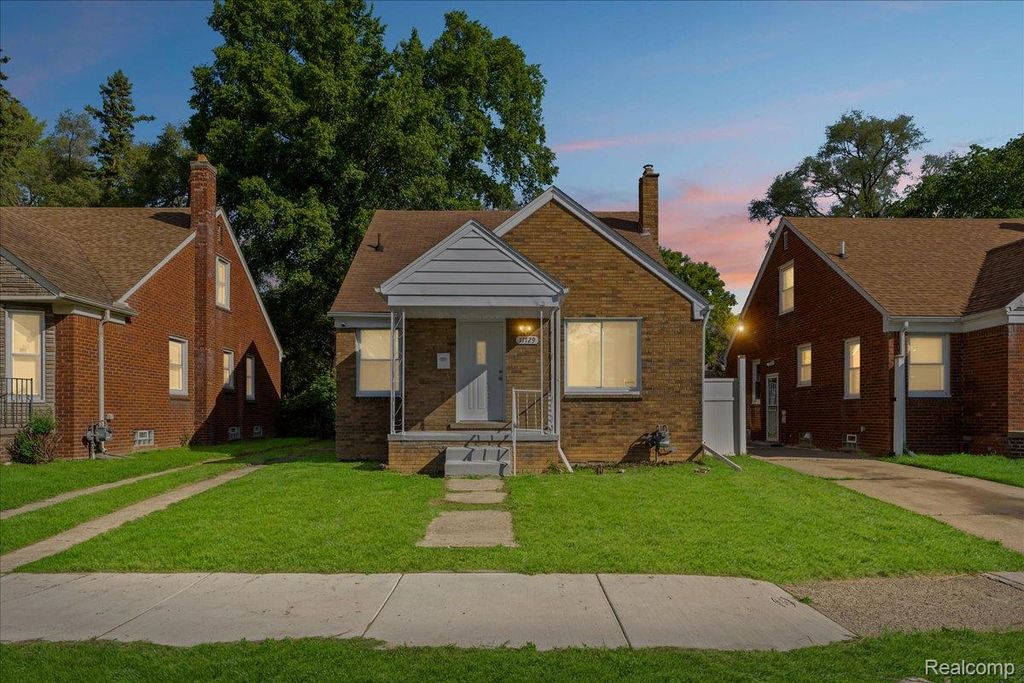 11729 Sanford Street, Detroit, MI 48205