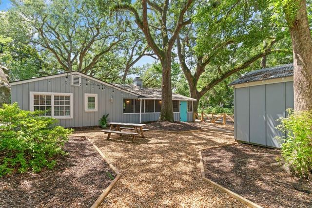 1145 Park Lane, St Simons Island, GA 31522