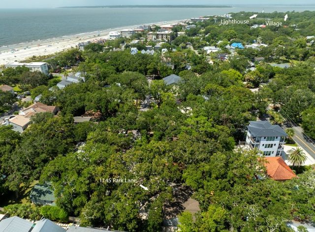 1145 Park Lane, St Simons Island, GA 31522