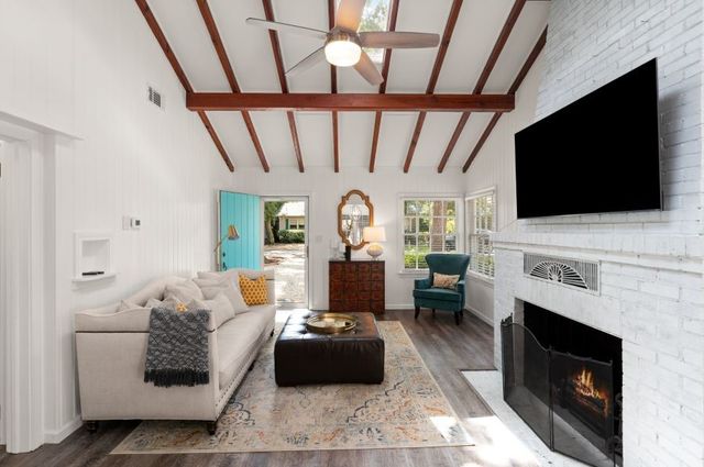 1145 Park Lane, St Simons Island, GA 31522