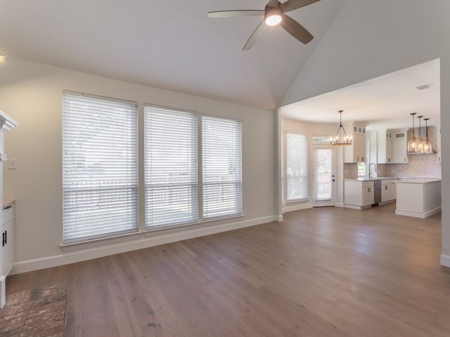 1041 Woodbriar Drive, Grapevine, TX 76051