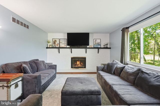 5 CANAL RUN E, Washington Crossing, PA 18977