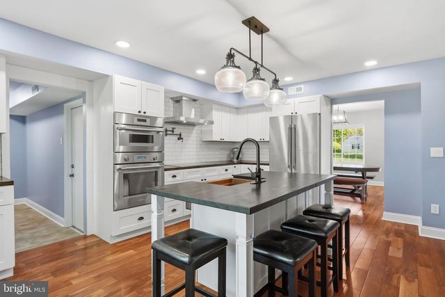 5 CANAL RUN E, Washington Crossing, PA 18977