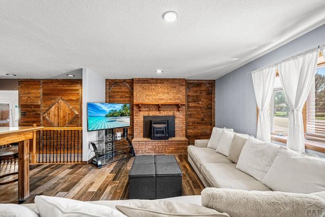 2132 Chautard Dr, Pueblo, CO 81005