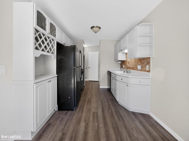 38951 E Golfview Drive, Clinton Township, MI 48038