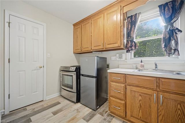 1720 Hungers Parish CT, Virginia Beach, VA 23455