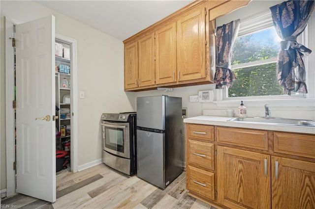 1720 Hungers Parish CT, Virginia Beach, VA 23455
