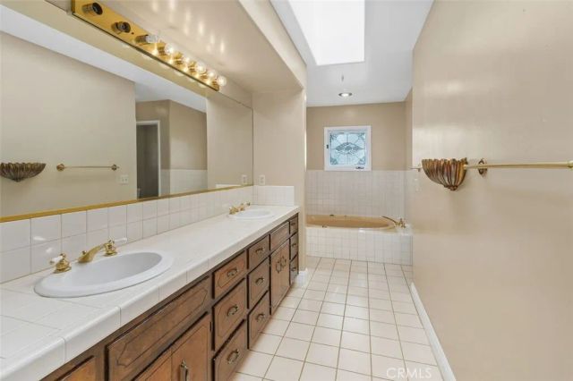 1370 Oak Street, Redlands, CA 92373