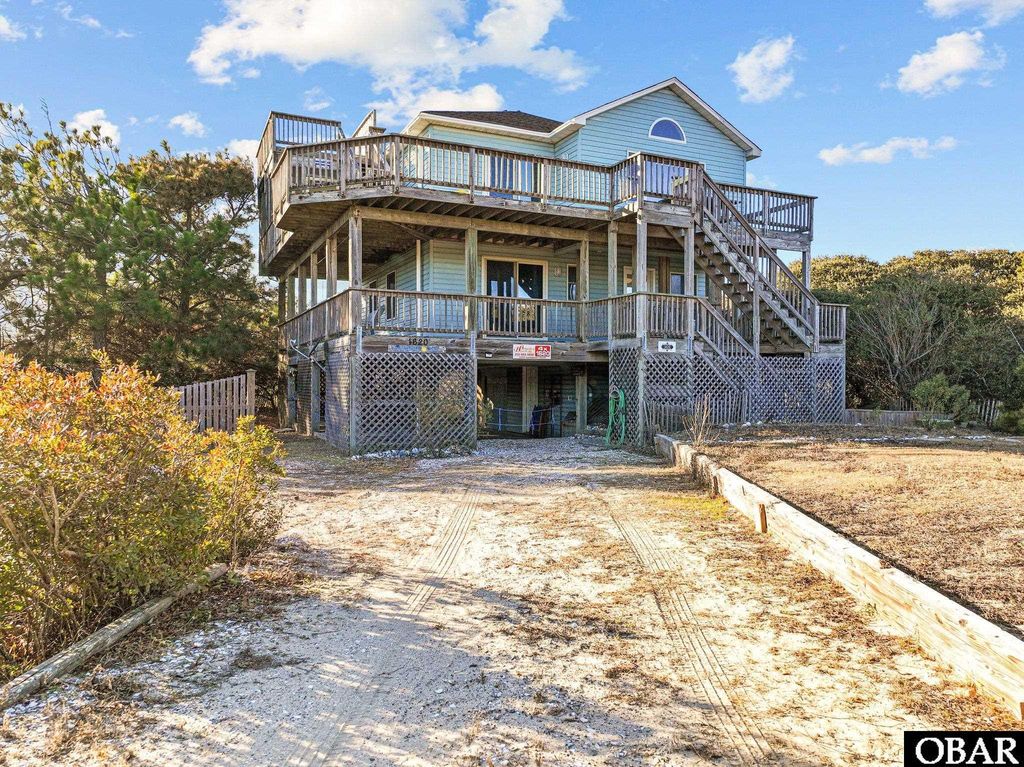 Image 4 of property listing at 1620 Sandpiper Road Lot 2, Corolla, NC 27927