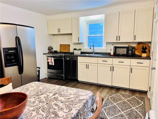 76 Edmonton Road, Rochester, NY 14609