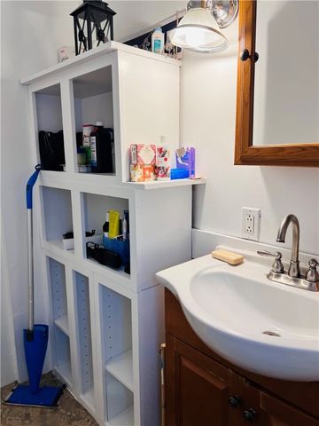 76 Edmonton Road, Rochester, NY 14609