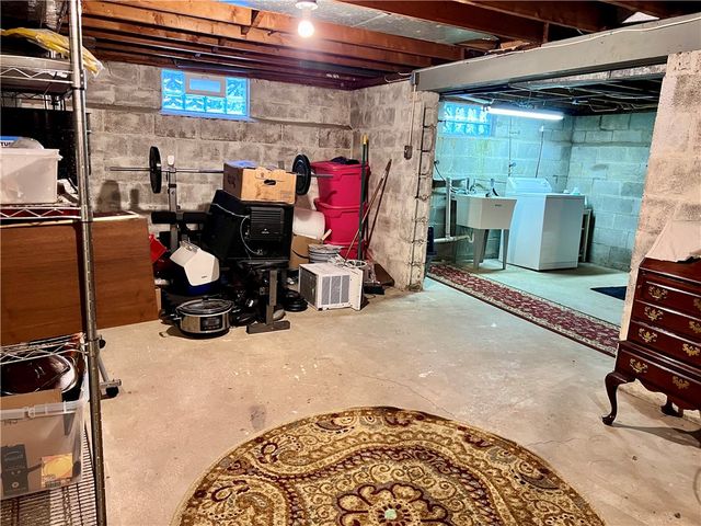 76 Edmonton Road, Rochester, NY 14609