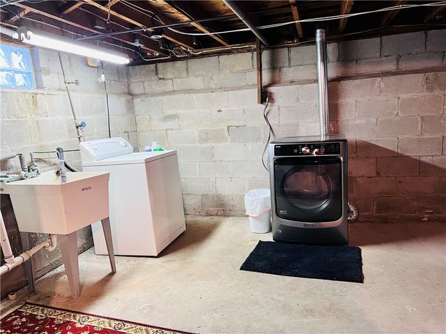 76 Edmonton Road, Rochester, NY 14609