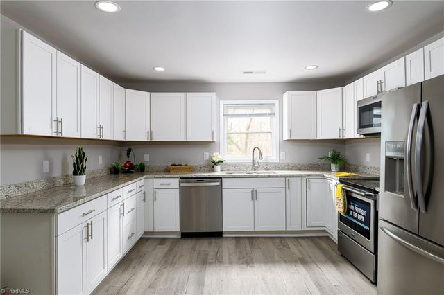 5425 Davis Road, Walkertown, NC 27105