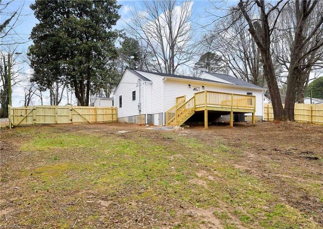 5425 Davis Road, Walkertown, NC 27105