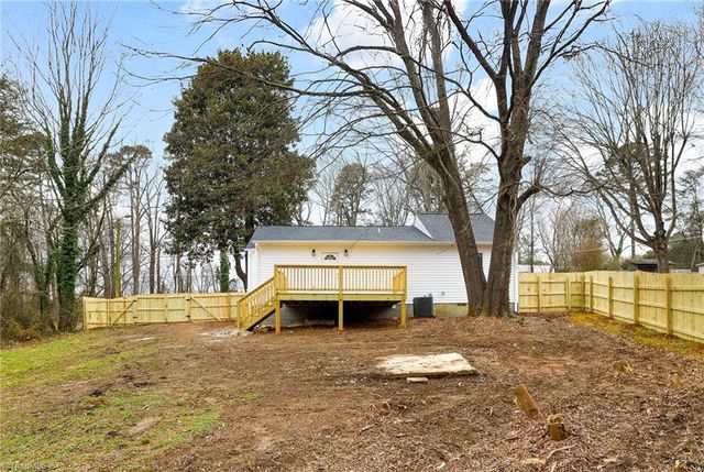 5425 Davis Road, Walkertown, NC 27105