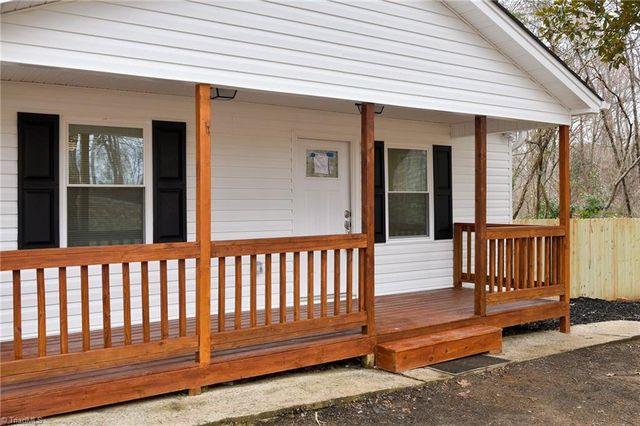 5425 Davis Road, Walkertown, NC 27105