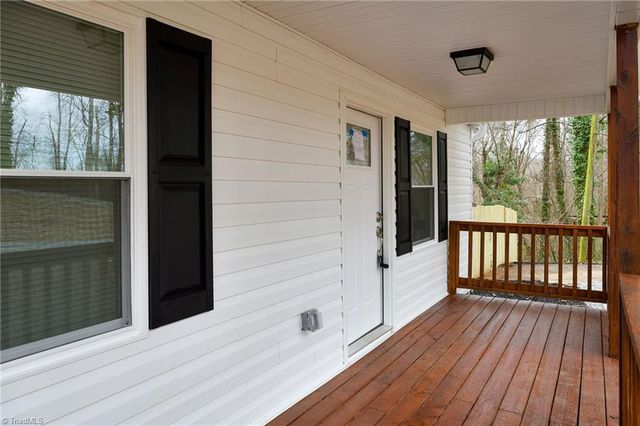 5425 Davis Road, Walkertown, NC 27105