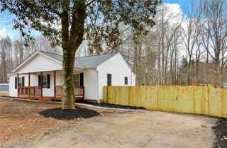 5425 Davis Road, Walkertown, NC 27105