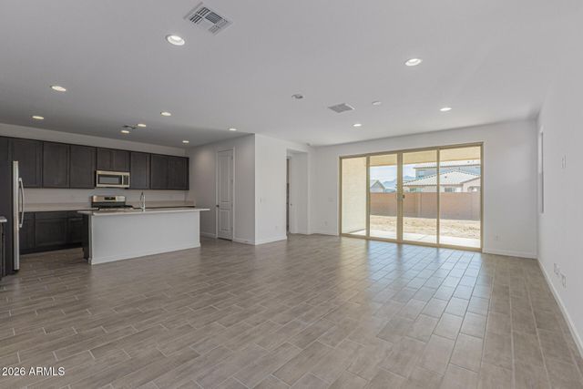 12361 W PARKWAY Lane, Avondale, AZ 85323