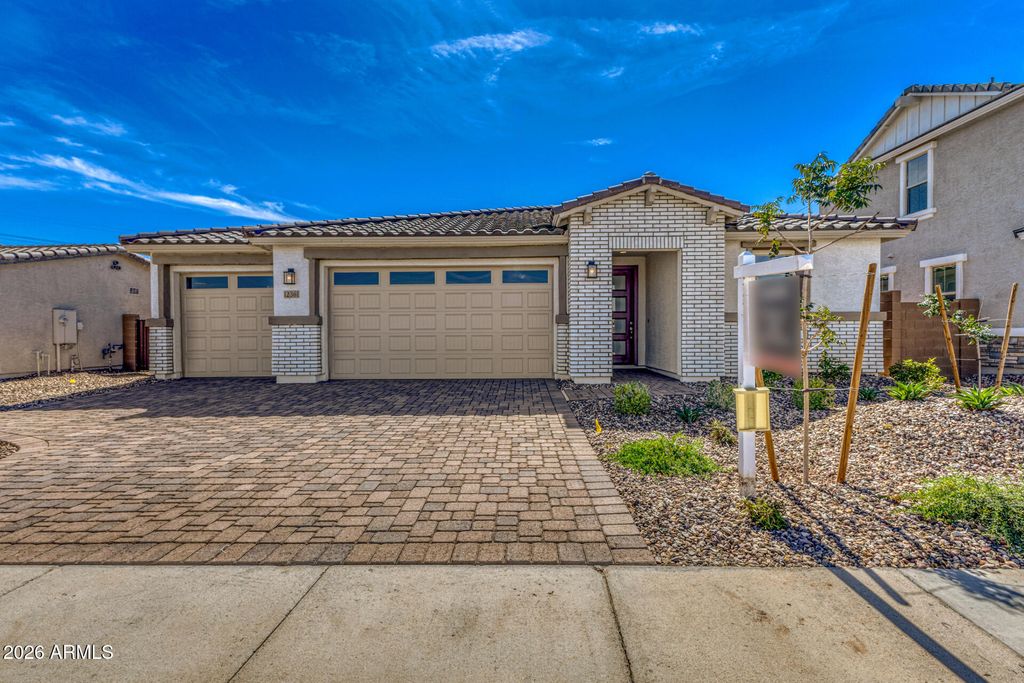 12361 W PARKWAY Lane, Avondale, AZ 85323