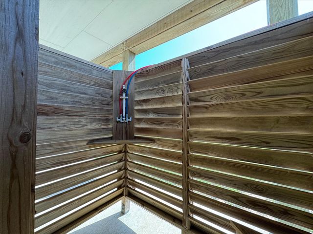 145 Belanger Avenue, Surfside Beach, TX 77541