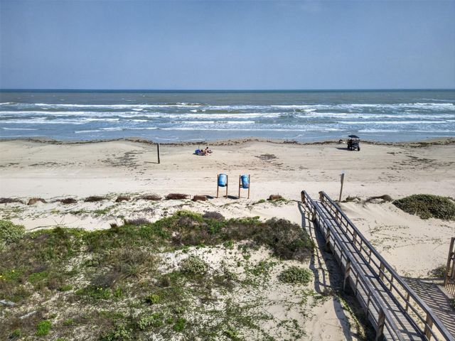 145 Belanger Avenue, Surfside Beach, TX 77541